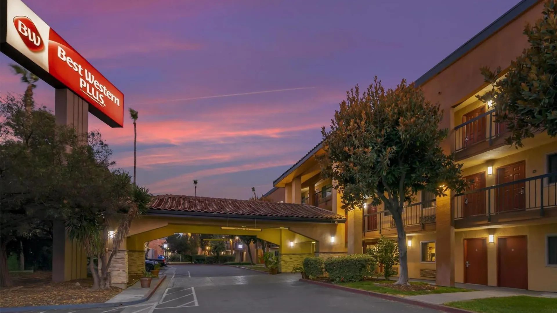 4 Budget Hotels Near Kottinger Village Park That Deliver Value