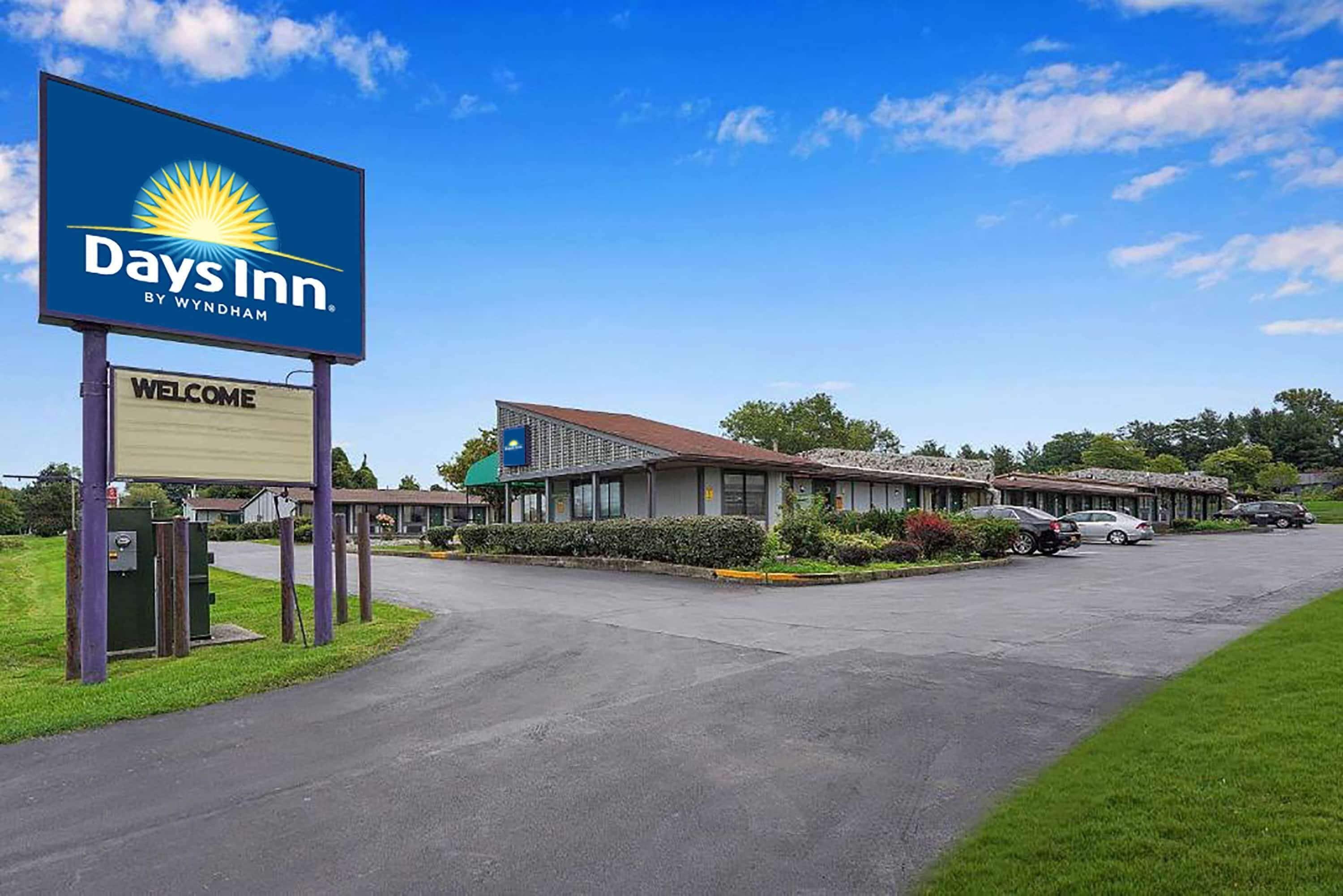 Staying Near Mattydale Hinsdale Park: 5 Airport Hotels Compared