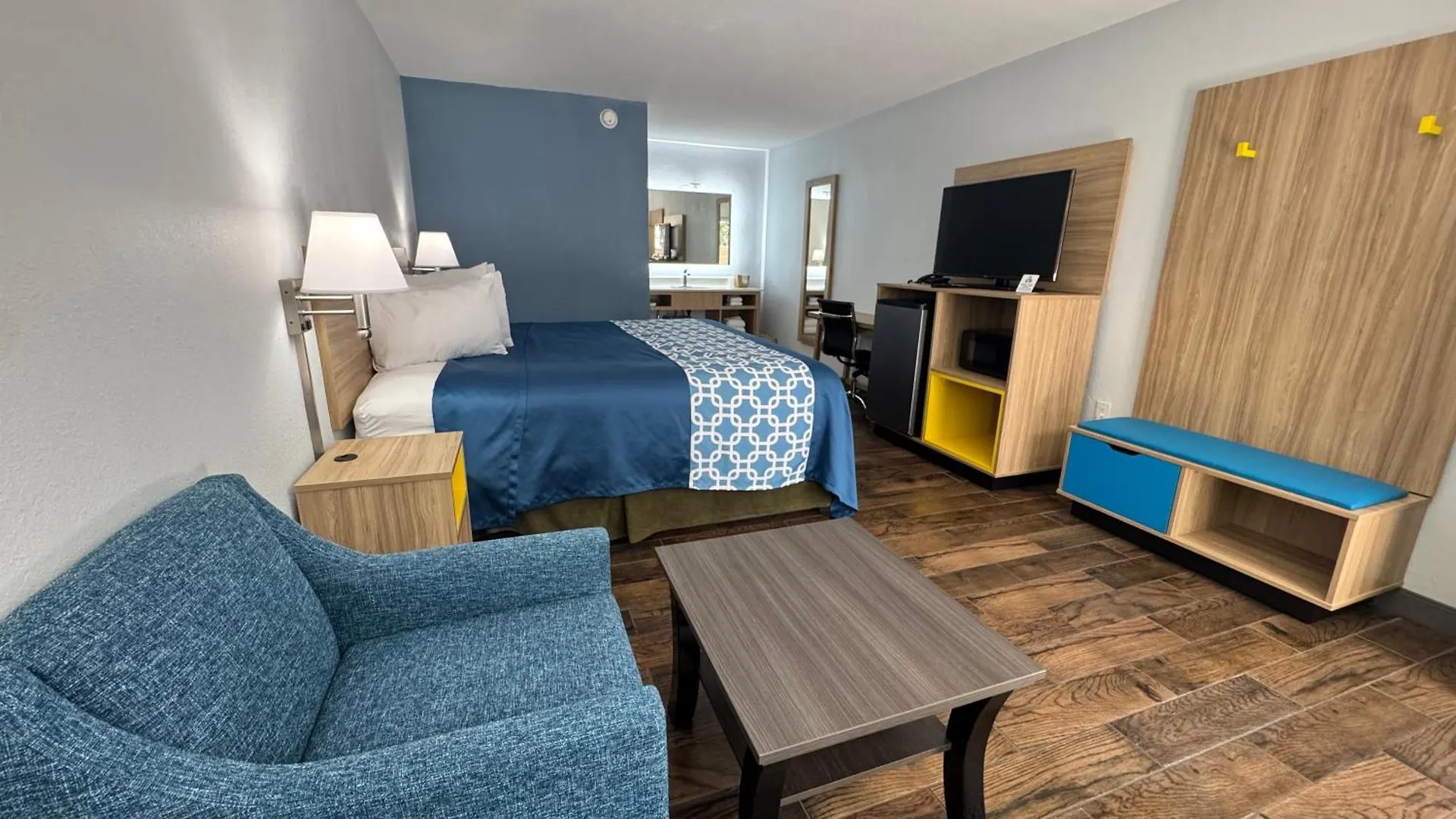 9 Budget Hotels Near Florida Museum of Natural History Worth Booking
